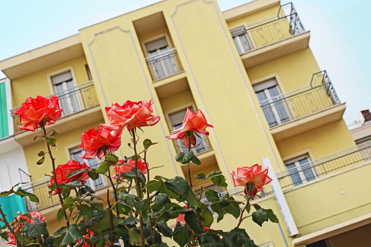 Hotel Aurora 2*